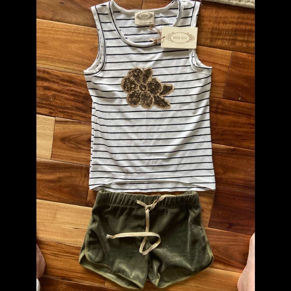 NWT Joyfolie girls top and short set sz 8